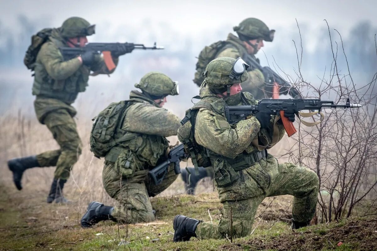 Современная армия. Солдат Российской армии. Российская армия в бою. Современный российский солдат. Лучшие войска рф