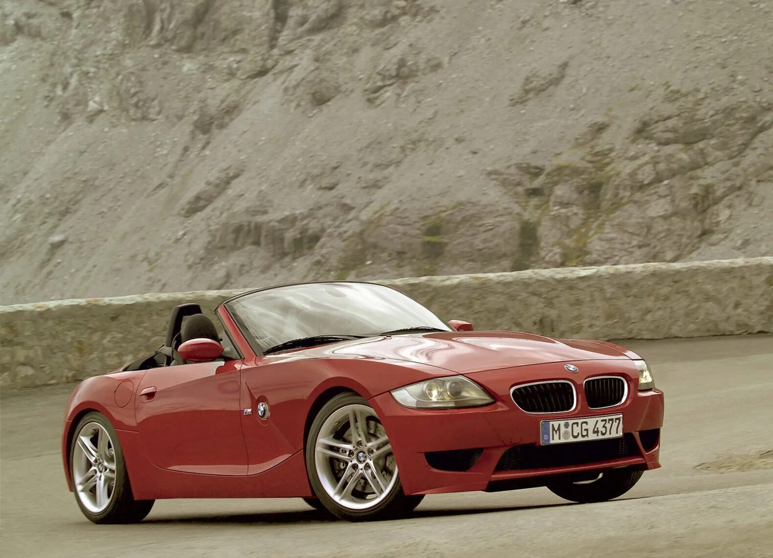 Г з 4. BMW z4 Roadster 2007. BMW z4 m e85 Roadster. BMW z4 красная. BMW z4m 2008.