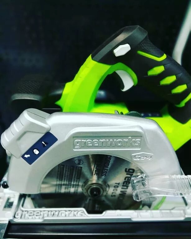 Циркулярная пила greenworks 24v. Циркулярная пила greenworks 24v. Greenworks gd24cs. Дисковая пила greenworks g24cs. Циркулярная пила greenworks 24v.