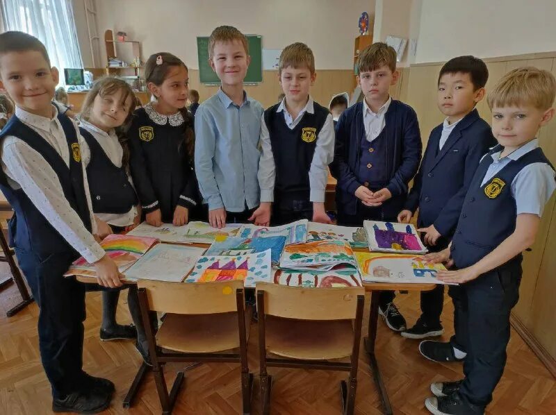 гимназия 7 саратов юбилейный. школа 7 соликамск. гимназия 7 каникулы. гимназия 7 каникулы. гимназия 7 каникулы.