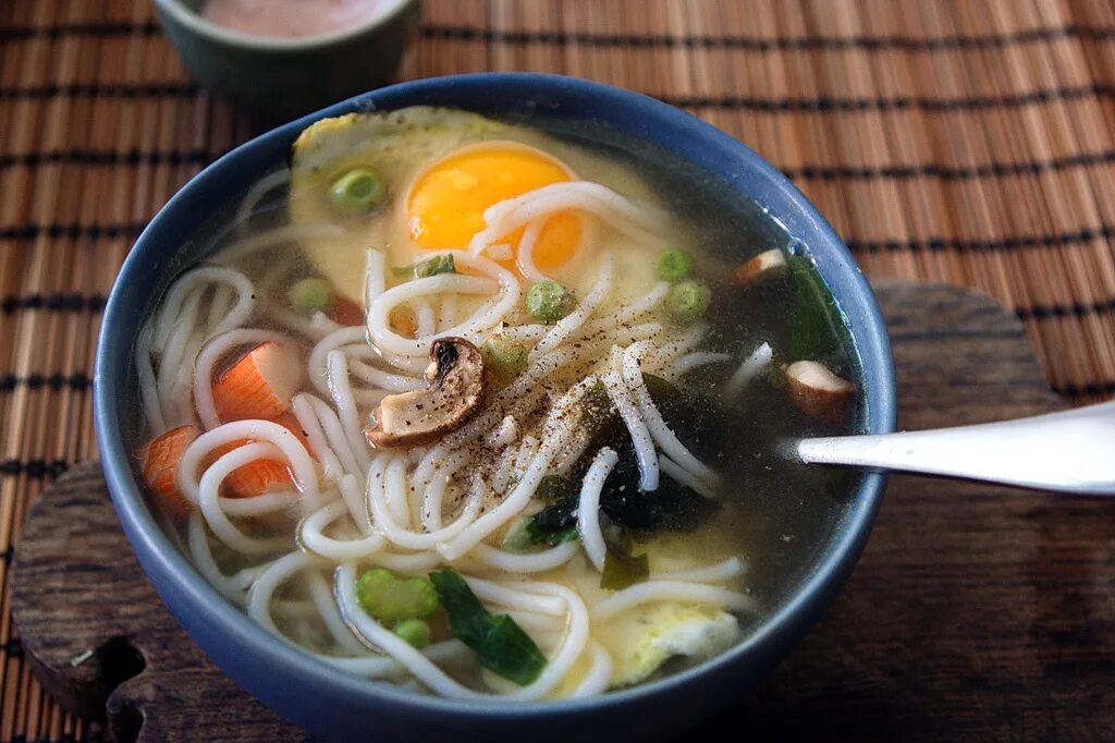 Каша из топора сказка. Каша из топора сказка. Суп с топором. Вода в котелке. Суп из топора.