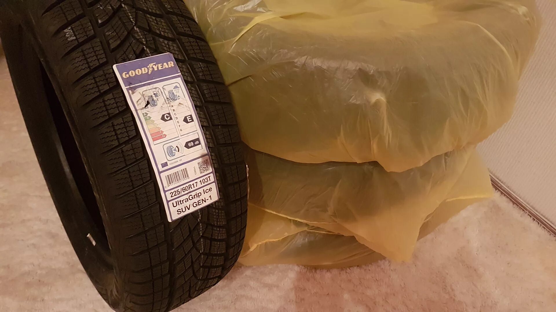 Goodyear ULTRAGRIP Ice SUV Gen-1 225/60 r17 103 t. Goodyear ULTRAGRIP Ice SUV Gen-1 235/65 r17. Goodyear ULTRAGRIP Ice SUV g1. Goodyear ULTRAGRIP Ice SUV Gen-1.