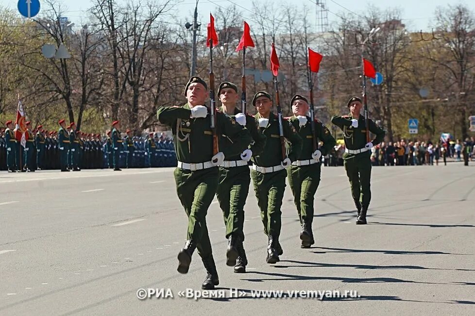 Генеральная репетиция парада Победы в Нижнем Новгороде. Парад Победы 2015 год Нижний Новгород. Парад в Нижнем Новгороде 2015. Парад Победы в Великом Новгороде. 9 мая в нижнем новгороде