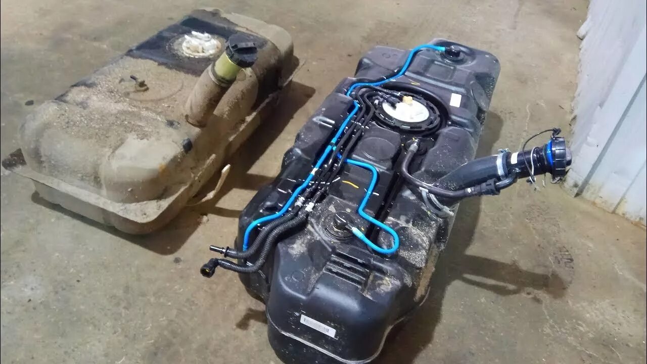 Бак в соболь литров. Топливный бак газель бизнес 80 литров. топливный бак на соболь дизель 4х4. бак топливный газель некст 80л. бак топливный газель пластиковый 80 литров.