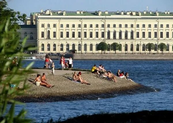 Погода на лето в спб. Жаркое лето СПБ. Где отдохнуть в Питере летом. Климат летом в Петербурге. Погода в Питере летом.