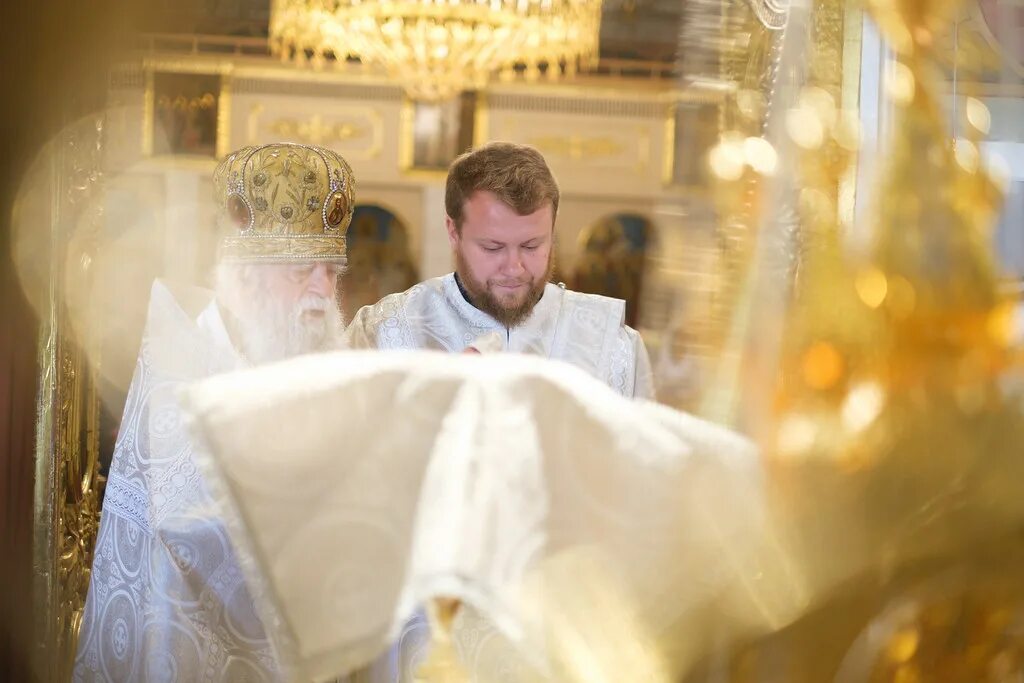 11 суббота. Троицкая вселенская родительская. родительская суббота поминие. церковный родительские субботы. вселенская троицкая родительская суббота 2025.