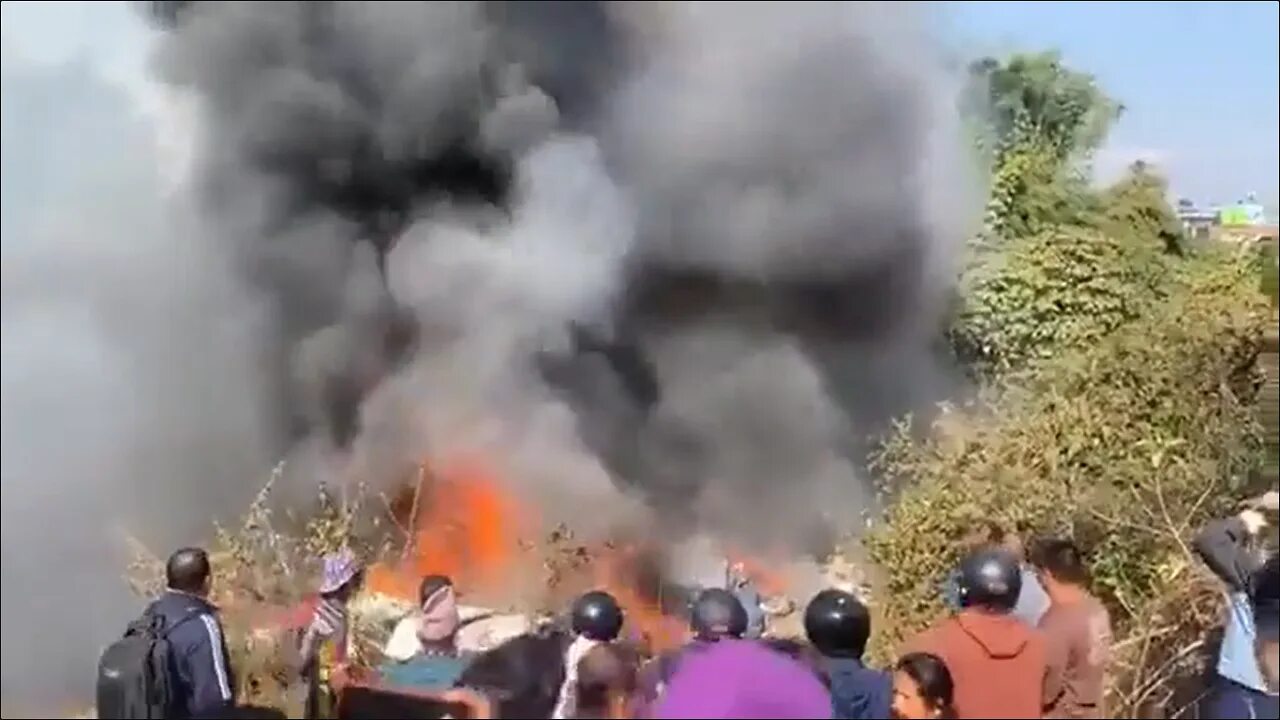 Пассажир разбившегося самолета. Крушение самолета в Непале. Самолет в Непале разбился. 72 Погибших в Непале.