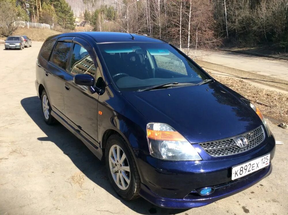 Honda Stream 2001. Хонда стрим 2001 года синего цвета. Хонда стрим 2001 год 2.0. Машина Хонда стрим 2001 синяя.