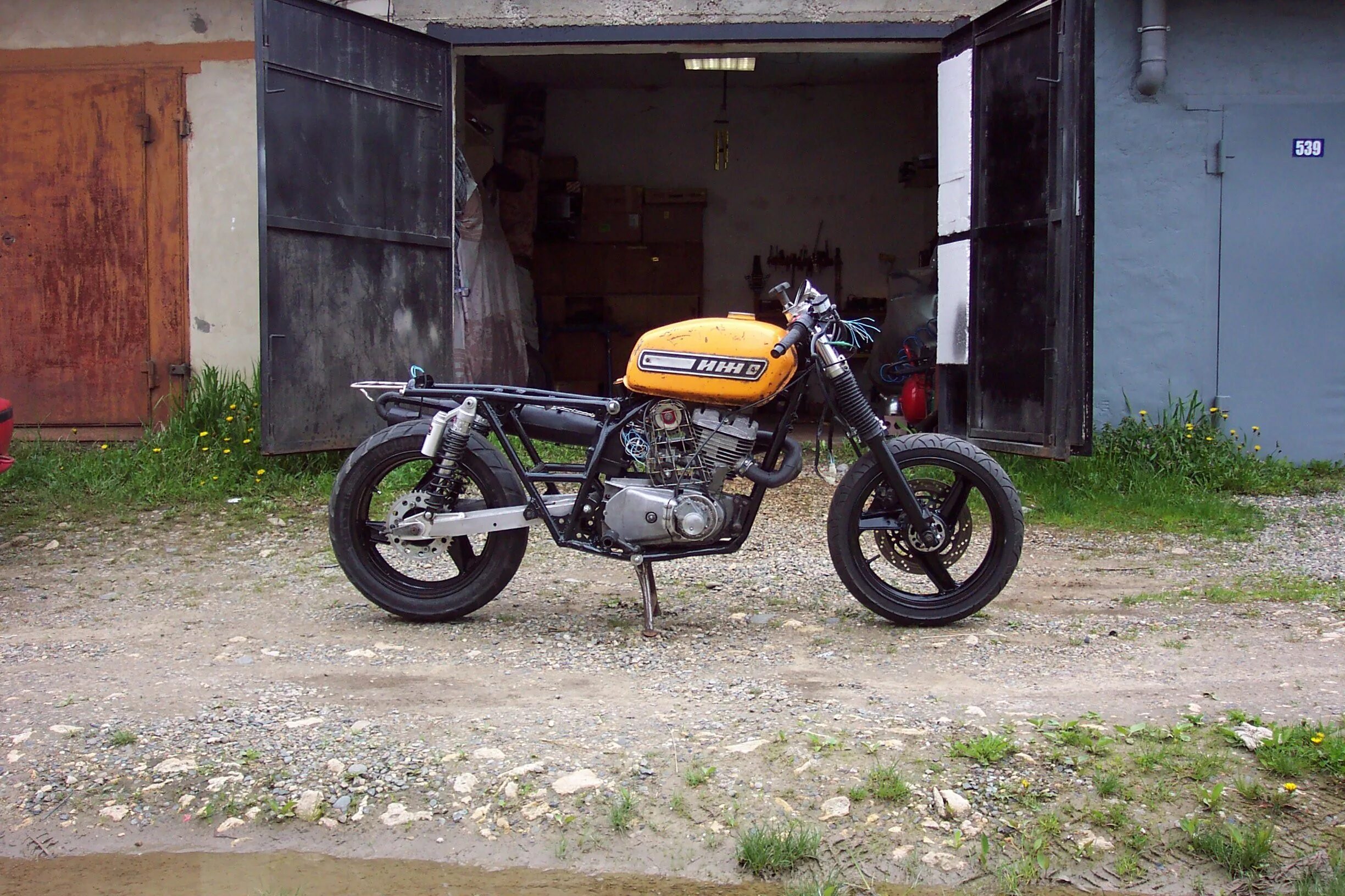 Иж юпитер 5 cafe racer. Рама иж планета 5. Рама иж юпитер 5. Иж юпитер 400. Переделать иж юпитер.