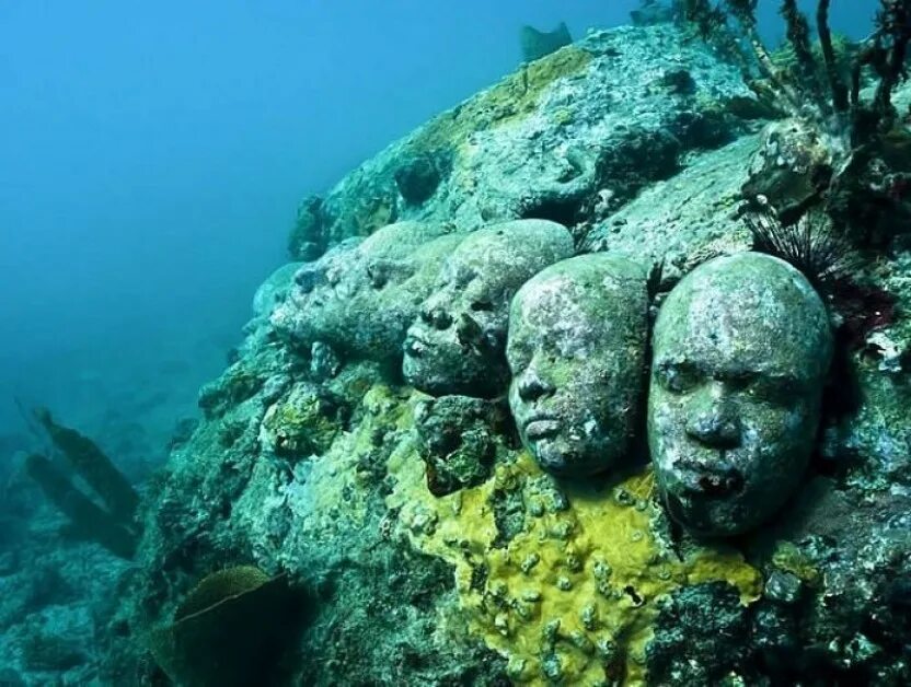 бермудский треугольник титаник. песня на дне океана. песня на дне океана. титаник под водой 1985. лагуна трук в микронезии.