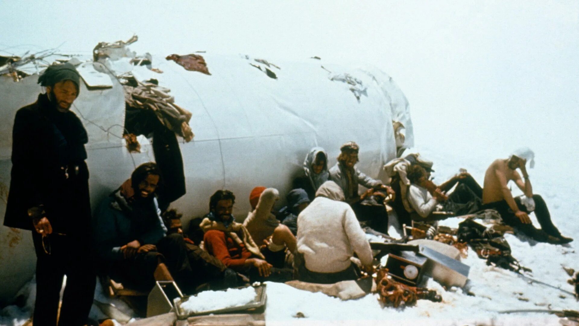 1972 год крушение. 571 Уругвайских ВВС В Андах. Рейс 571 в Андах каннибализм. Нандо Паррадо чудо в Андах. Рейса 571 уругвайских ВВС.