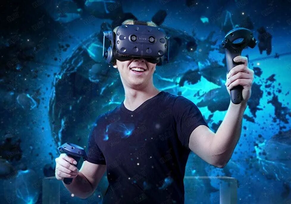 Виар очки поиграть. HTC Vive. Виар VR. Очки виртуальной реальности. VR виртуальная реальность.