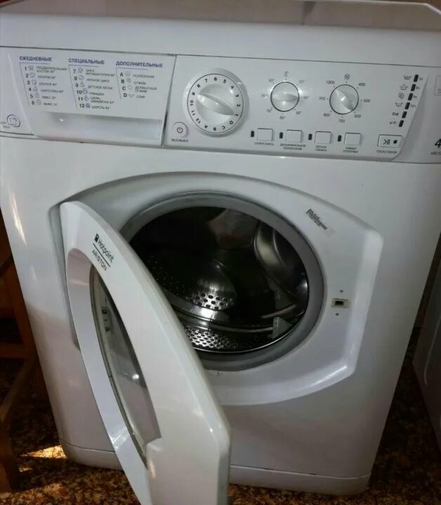 Hotpoint ariston стиральная машина 7239. Аристон AML 105 стиральная машина. Стиральная машина Hotpoint-Ariston ARUSL 105. Хотпоинт Аристон стиральная машинка AVSL 105. Hotpoint Ariston стиральная машинка arusl105 Пешаная.