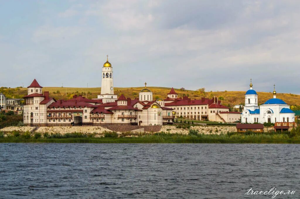 Волжский афон винновский монастырь. Винновка самарская область. Свято-богородичный казанский монастырь в винновке. Село винновка самарская область мужской монастырь. Волжский афон.