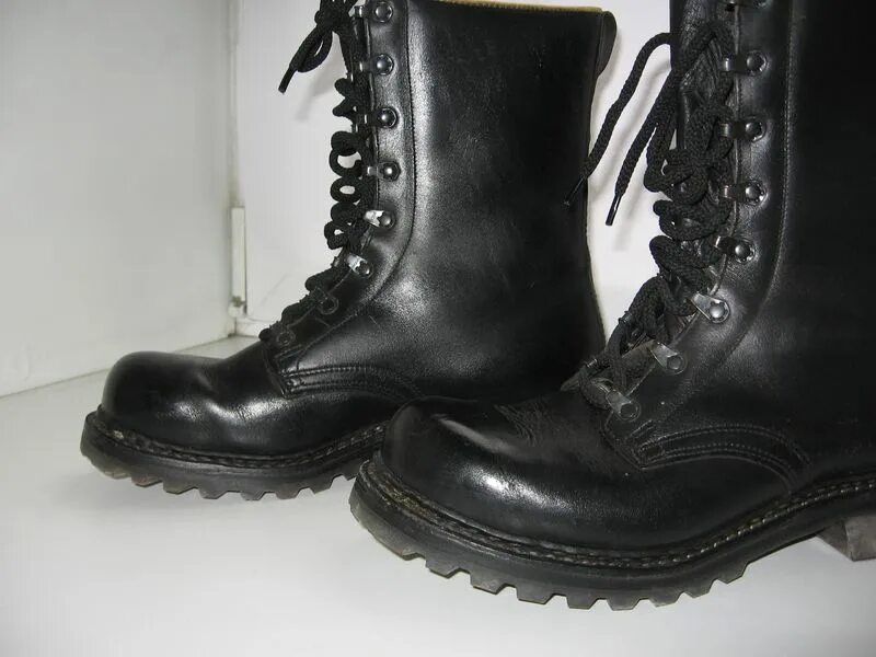 Берцы крокодилы донобувь. Берцы мвд 90-х. Евро берцы 43. Берцы 43 размер. Берцы армейские 1956 года.