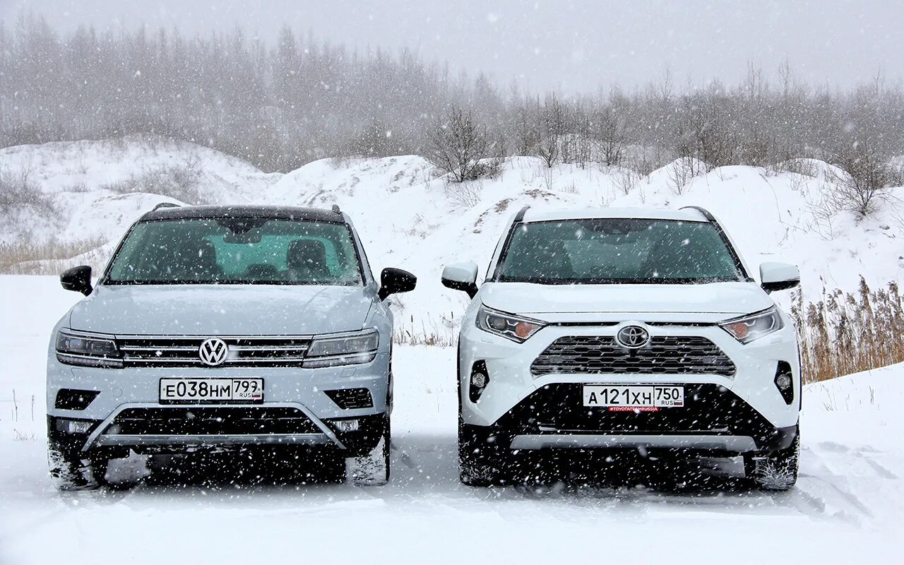 Toyota rav4, 2021 vs tiguan. Toyota rav4 vs volkswagen tiguan. Тойота тигуан. Toyota rav4, 2021 vs tiguan. Toyota rav4, 2021 vs tiguan.