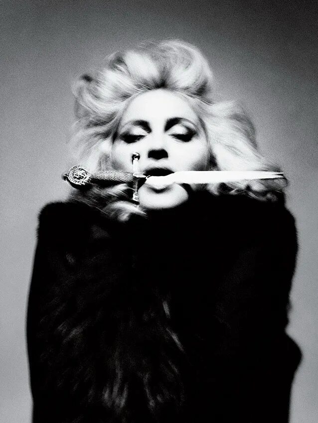 Крутые тетки. Мадонна. Мадонна фото. Madonna Mert Marcus. Мадонна фотосессия.