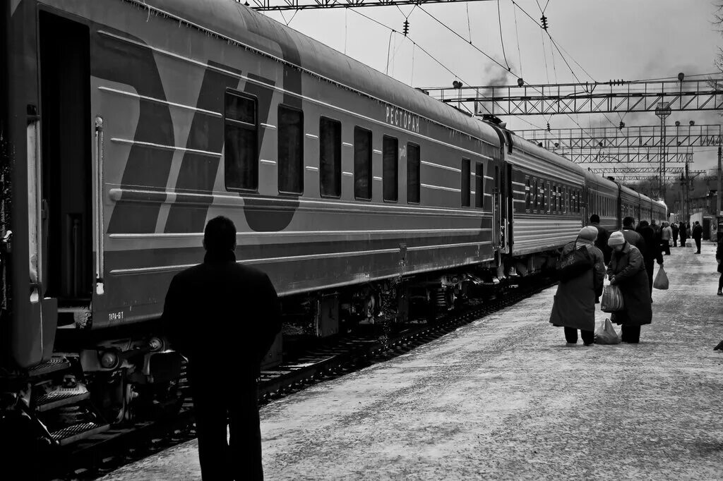 Встреча поездов на станции