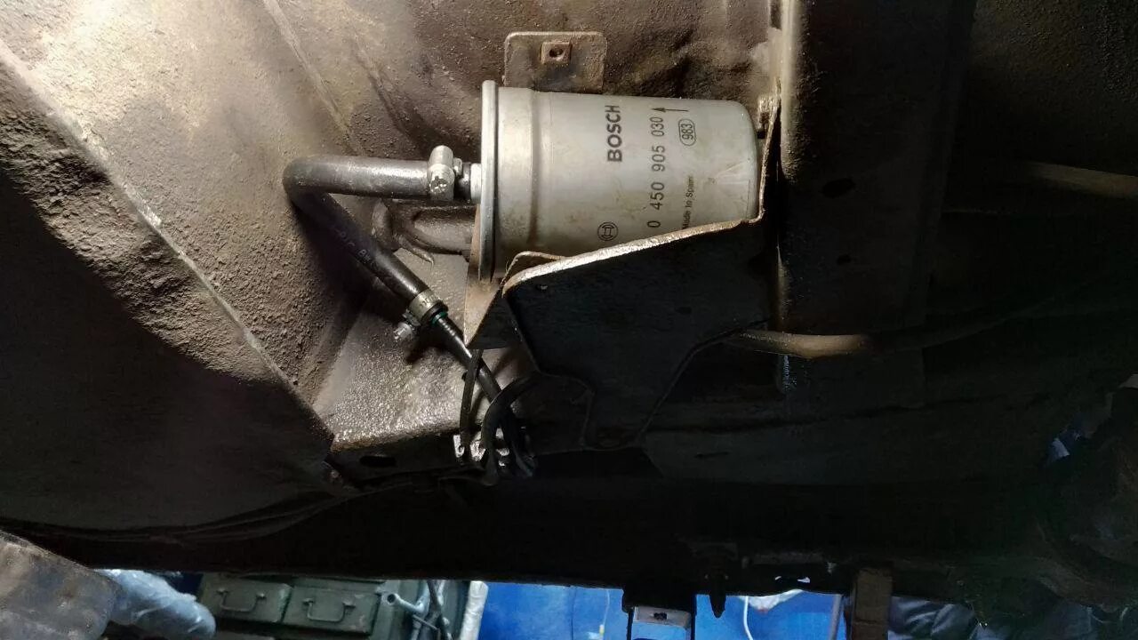 Аркана топливный фильтр где находится Замена топливного фильтра Renault Megane II, 1,6 л, 2007 года плановое ТО DRIV