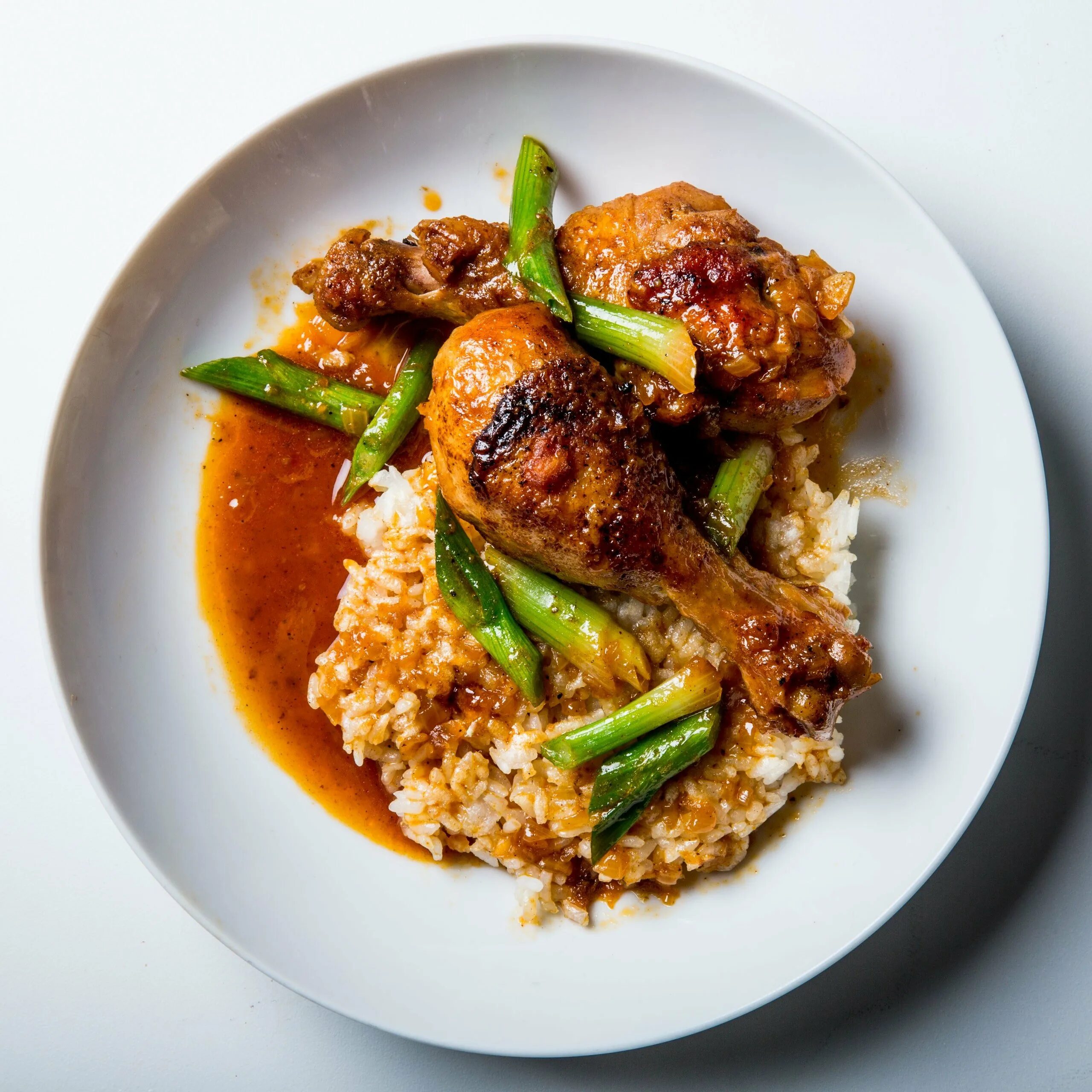 Рис с курицей. Китайские блюда с рисом. Жареный рис с курицей. Рис по-тайски с курицей.