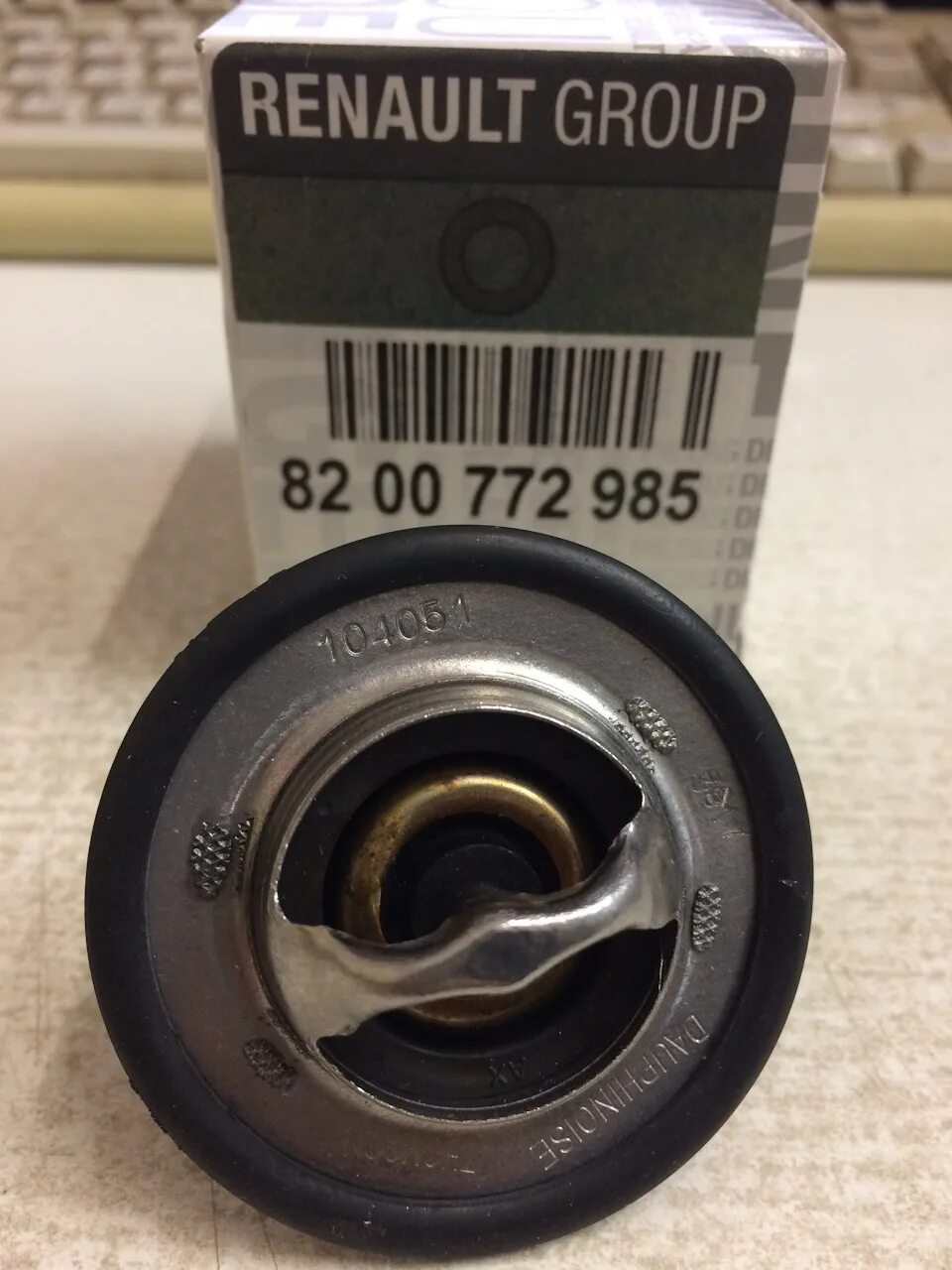 Оригинальный термостат сандеро. Термостат рено логан оригинал. 6. Оригинальный термостат рено. Оригинальный термостат рено.