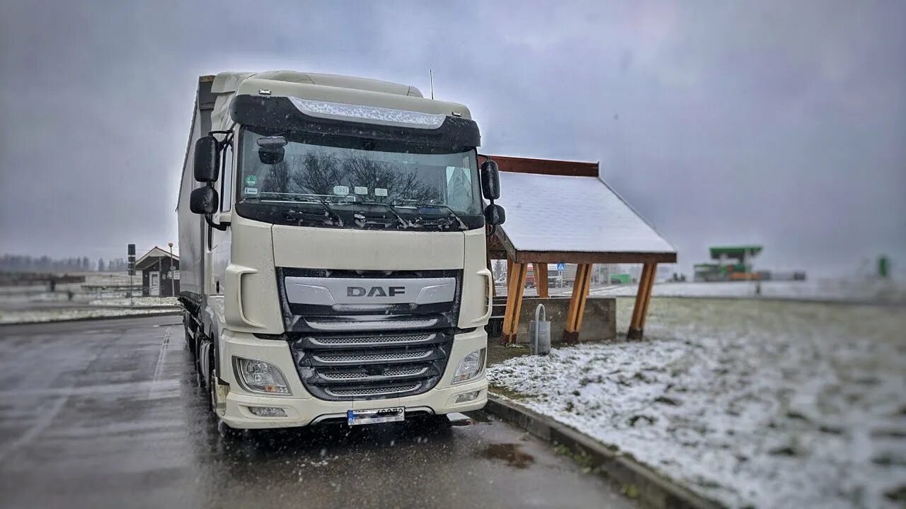 Жуковский дальнобойщик последние видео. Вещи дальнобойщика. Жуковский дальнобой последнее видео. Алексей жуковский блоггер. Алексей жуковский скания 500.