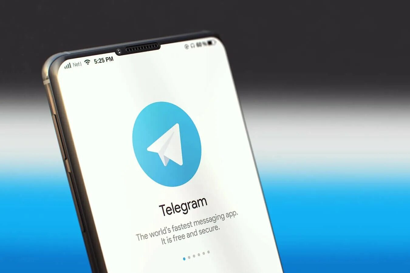 Telegram телефон. Telegram app. Телеграм экран. Телеграм смартфон. What's app и телеграм.