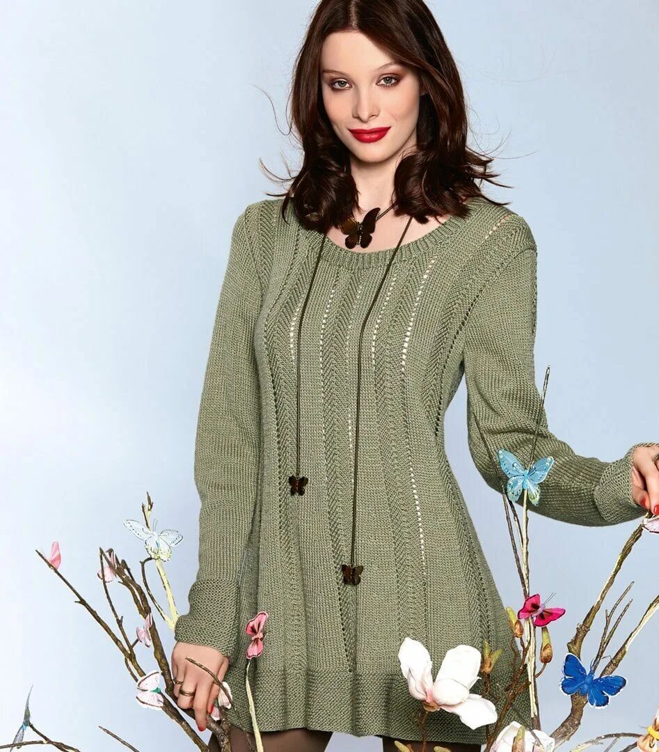 вяжем тунику спицами для женщины. вязаные платья расклешенные. вязаные платья туники спицами. вязаные платья туники спицами. туника спицами.