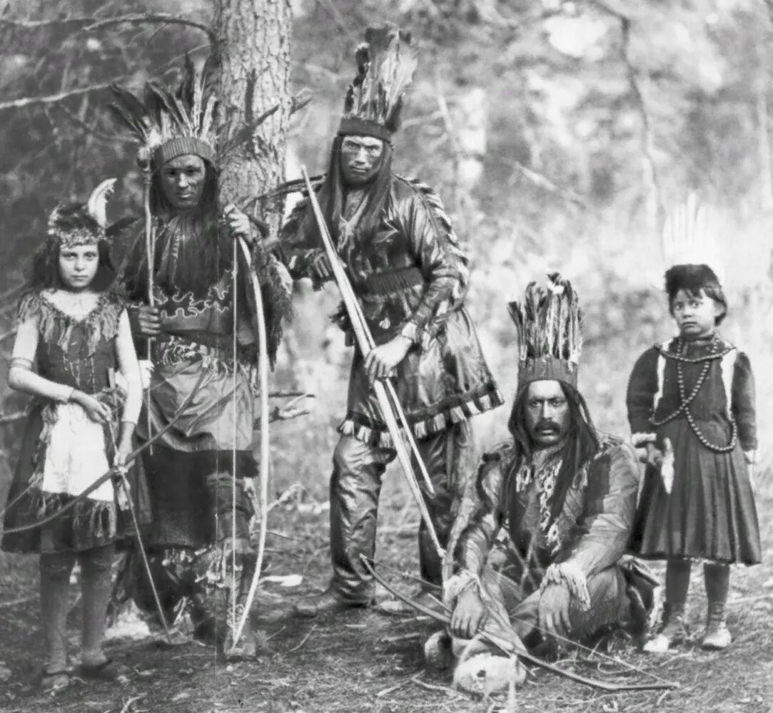 Алгонкинские индейцы Северной Америки. Индейцы гуроны Америки. Могикане индейцы Северной Америки. Гуроны и могикане. Индейцы чьи предки обитали на западе канады