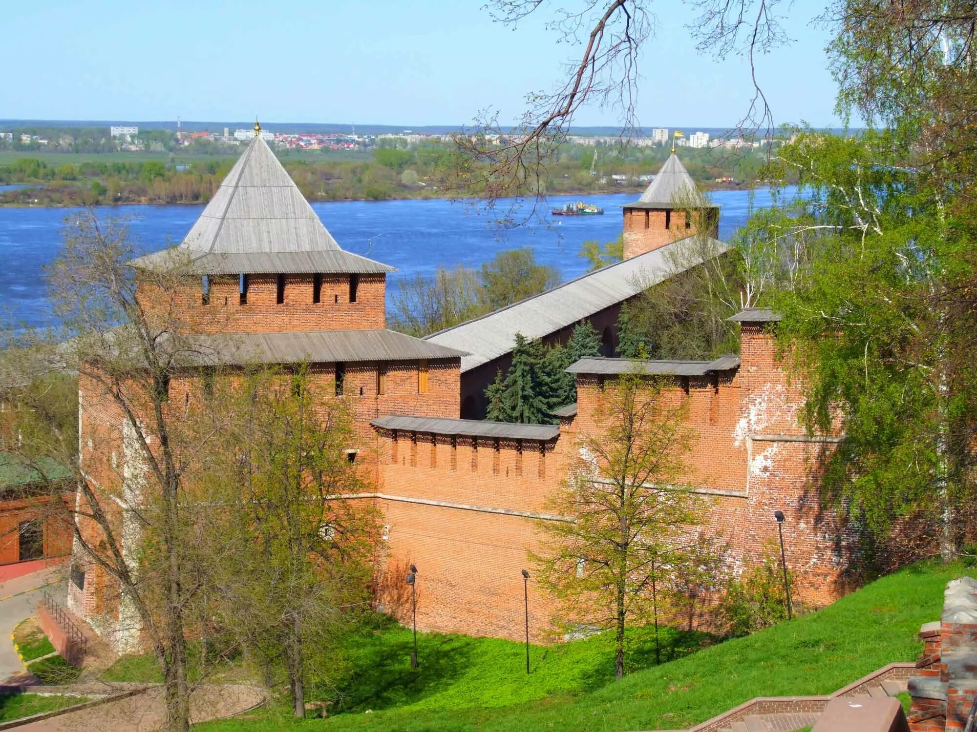 Какой кремль в нижнем новгороде. Нижегородский кремль нижний новгород. каменный кремль в нижнем новгороде. ивановская башня нижегородского кремля. кремль нижний новгород ивановская башня.