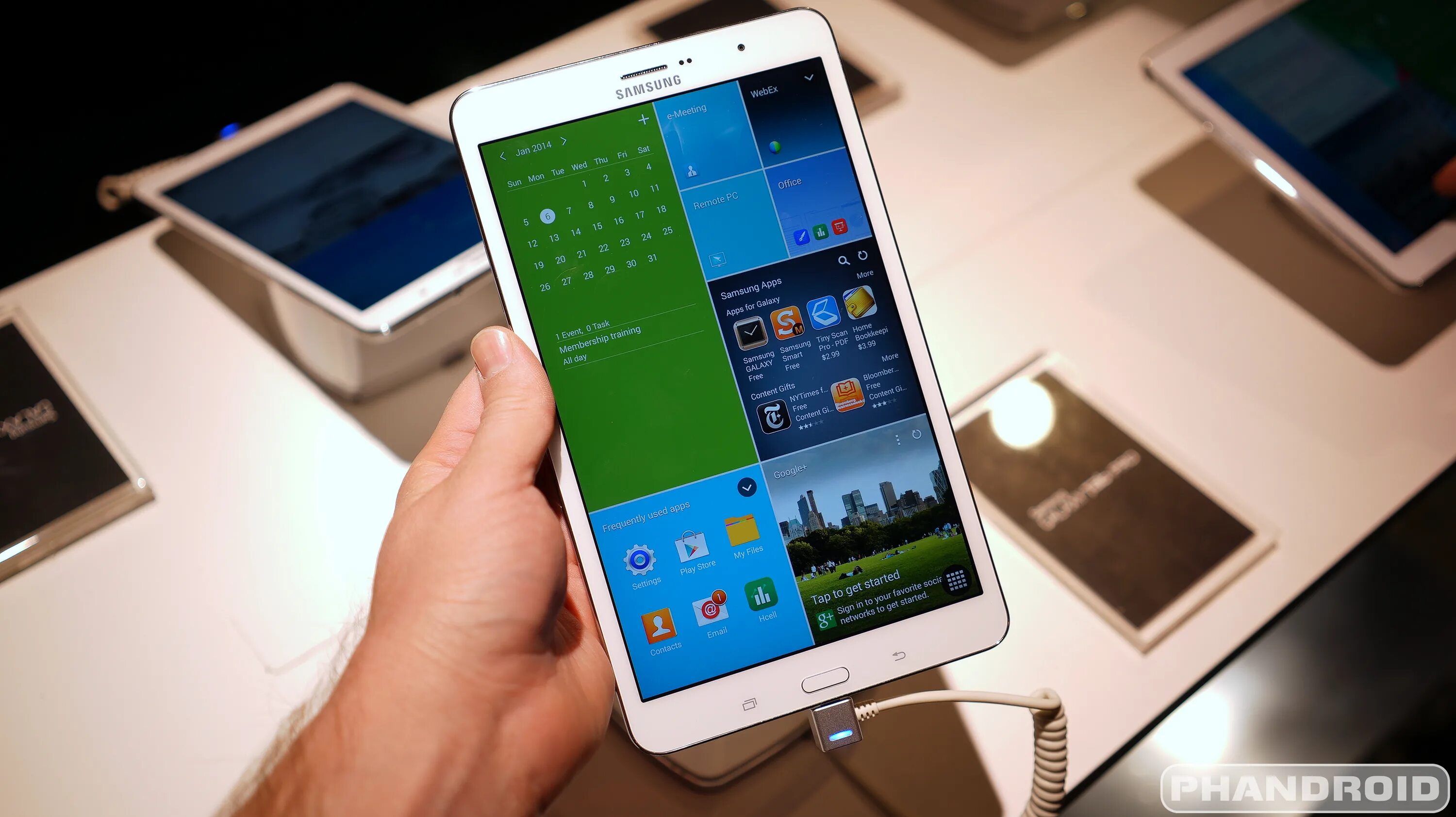 Samsung galaxy 8 4. Samsung Galaxy Tab Pro 8.4. Samsung Galaxy Tab 4.4 2. Samsung Galaxy Tab s 8.4 LTE. Планшет Samsung Galaxy Tab Pro.