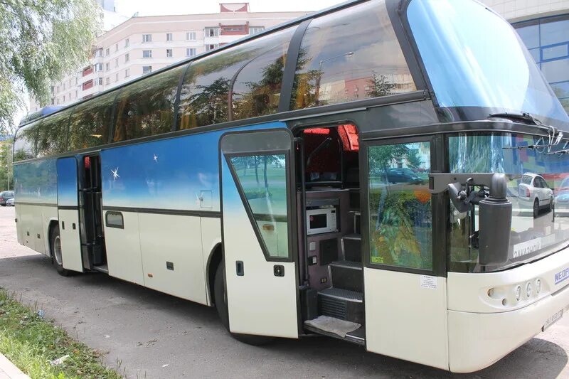 Автобусы неоплан купить авито. Автобус Неоплан 117/3. Неоплан 117/2. Neoplan n117 салон. Неоплан n116 кабина.