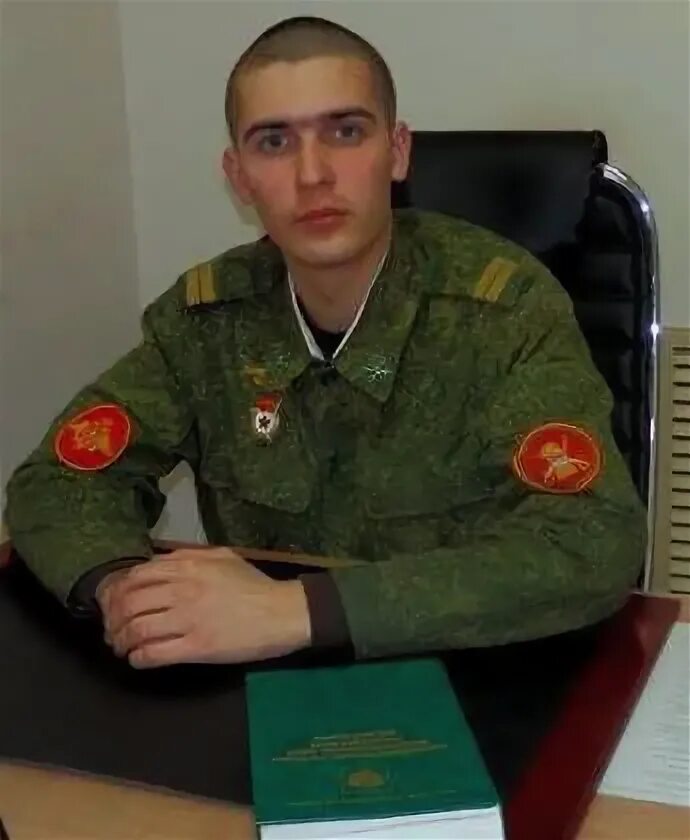 Младший сержант срочной службы. Младший сержант в армии. Младший сержант срочной службы. Солдат армии рф срочник. Старший сержант вс рф.