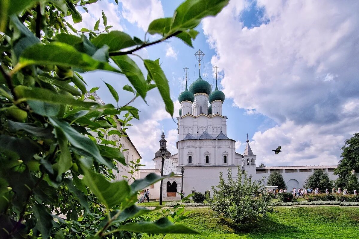 Переславль залесский углич ярославль. Ростовский Кремль, Переславль-Залесский.. Ростов Великий Горицкий монастырь. Ростов Великий Переславль Залесский. Ростов Великий Жемчужина золотого кольца.