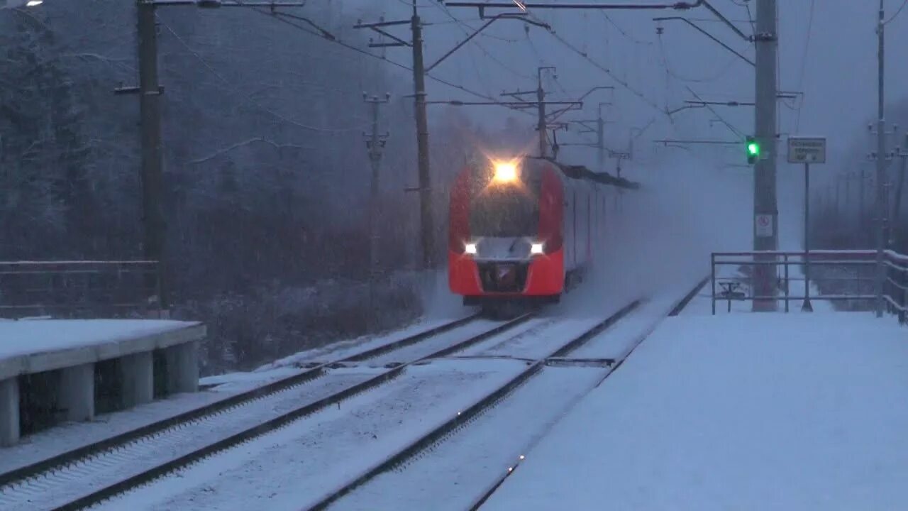 Ласточка смоленск сегодня. Ласточка РЖД Смоленск. Эс1-027 ''Ласточка'' Москва-Смоленск. ЖД вокзал Смоленск Ласточка. Ласточка Москва Смоленск.