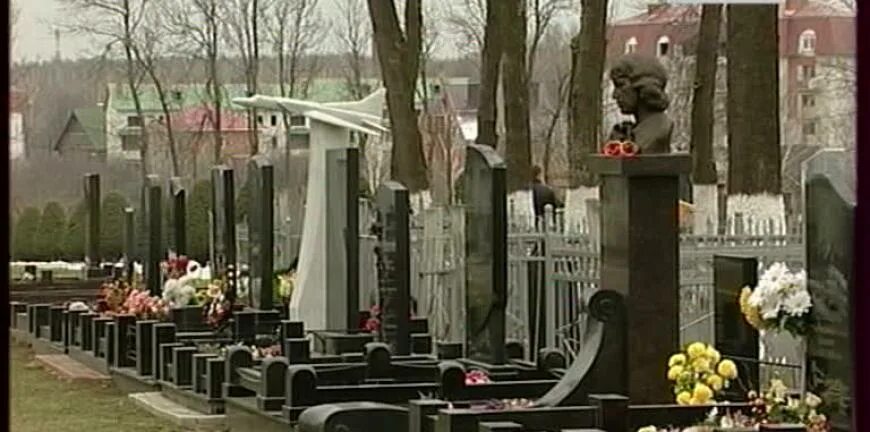 Могила глаголевой сегодня. Могила глаголевой сегодня. Памятник вере глаголевой на троекуровском кладбище. Могила глаголевой на троекуровском кладбище. Могила глаголевой на троекуровском кладбище.