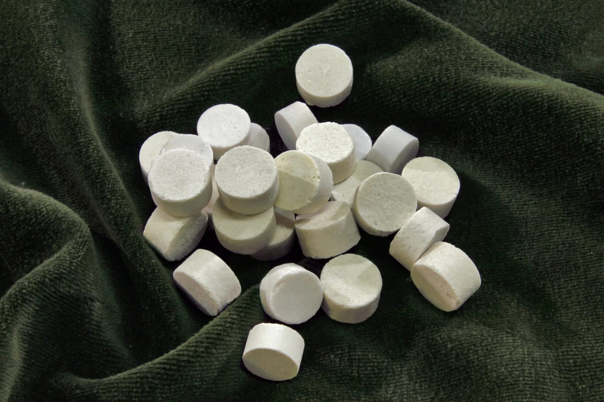 Натрия фторид таблетки купить. Натрия фторид таблетки 2.2 мг 250 шт. Фторид натрия таблетки. Cerium (III) Fluoride. Фтор Fluoride что это.