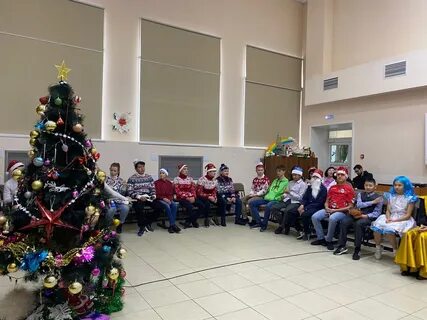 Новогодний праздник для старшеклассников