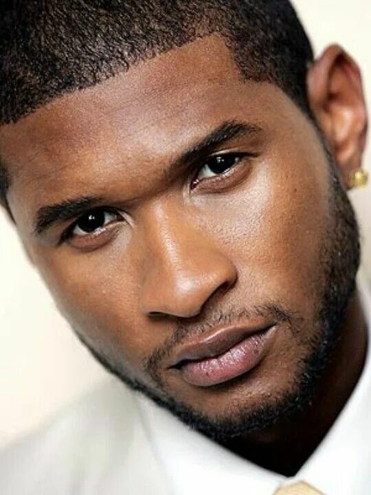 Ашер национальность. Usher. ашер (певец). ашер (певец) 2022. usher фото.