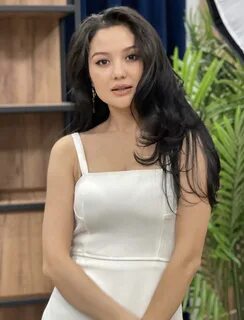 Орыс әйелдің күйеуі түсірген нағыз порно видео.