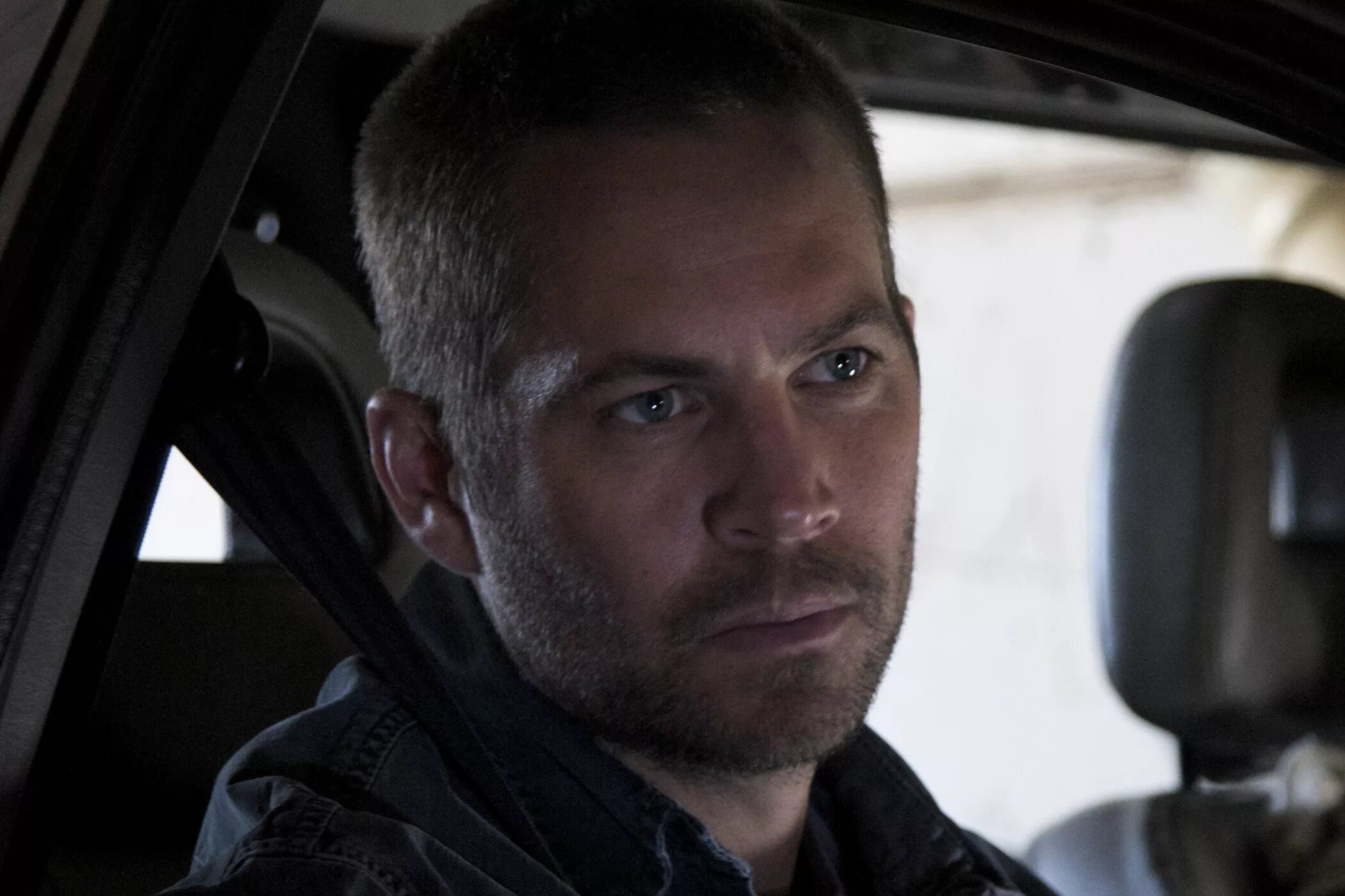 Paul walker forsaj 7. пол уокер. форсаж 8 пол уокер. форсаж 7 брайан. пол уокер форсаж 4.