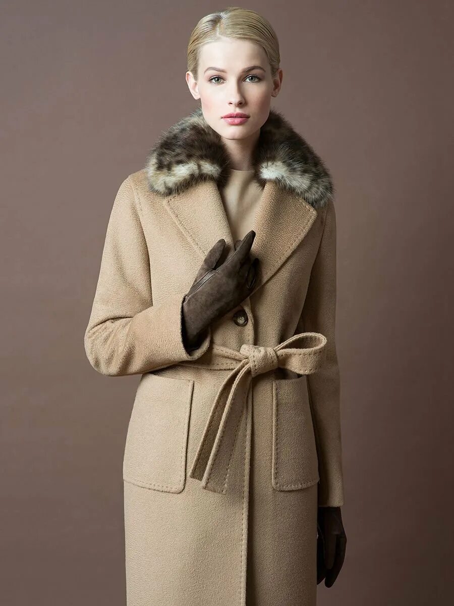 Женское пальто с воротником купить. Pompa пальто Camel. Пальто pompa демисезон кэмел. Pompa пальто зима. Пальто кэмел женское pompa.