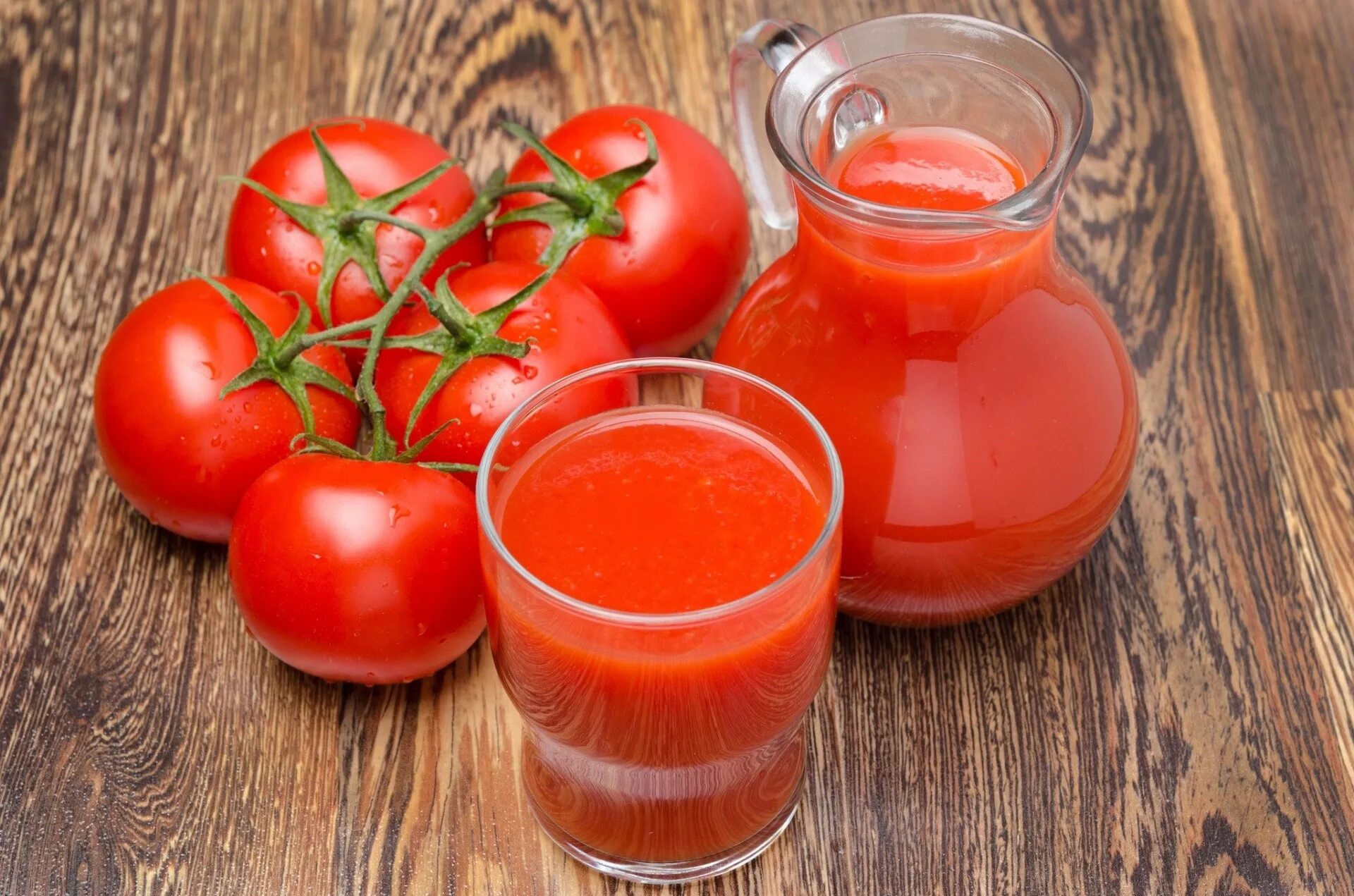 Сколько можно томатного сока в день. Томатный сок. Помидоры в томатном соке. Сок о! Томат. Томатный сок домашний.