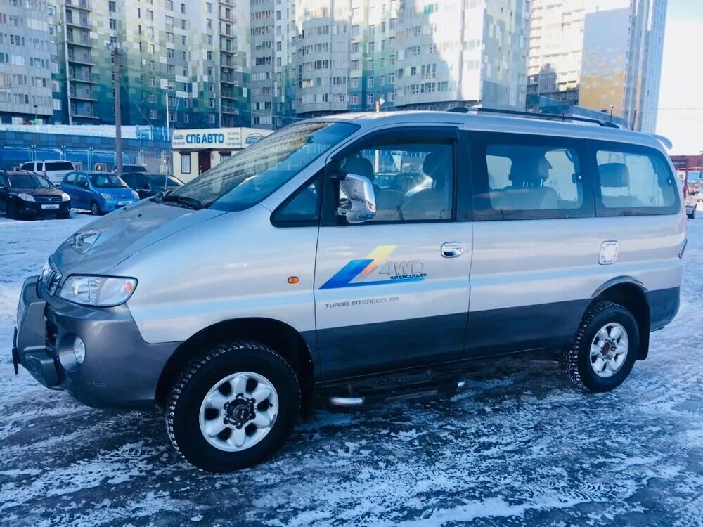 Куплю хендай б у в россии. Hyundai Starex 4wd 2008. Hyundai Starex 4wd 2002. Hyundai Starex 2001 4wd. Hyundai Starex 2005 4wd.