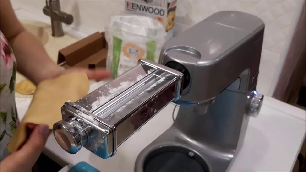 Кенвуд тесто. Kenwood kax980me. тестораскатка кенвуд насадка. насадка-раскатка для теста kenwood kax970. kenwood kax981.me.