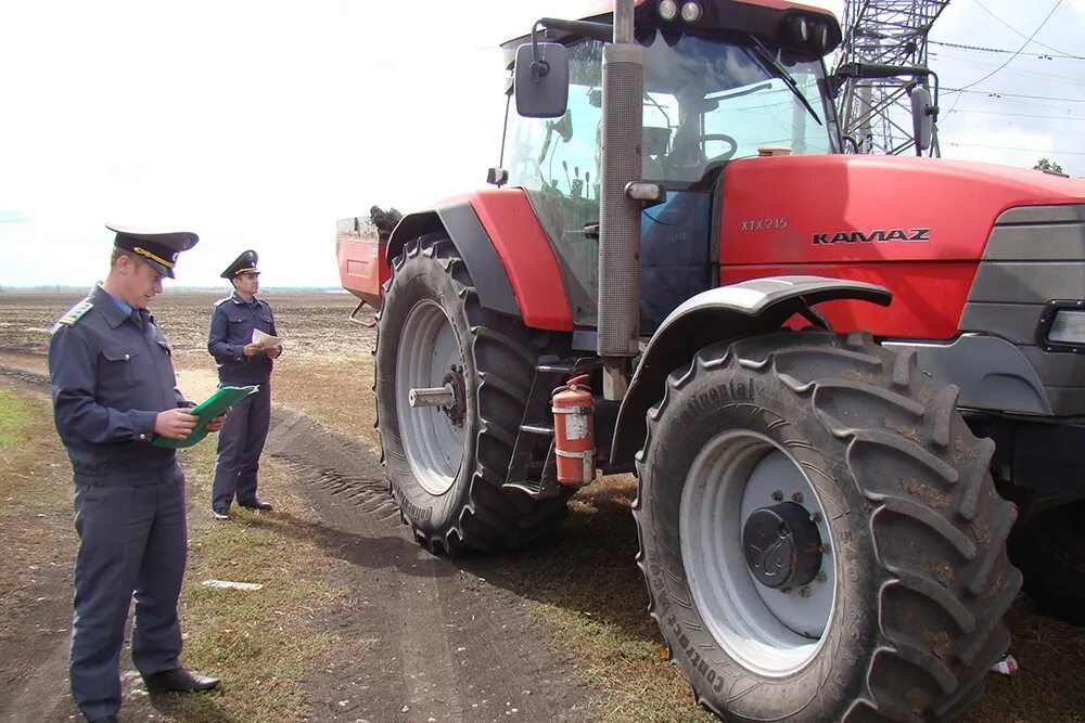 John deere 1890. Проверить трактор. Гостехнадзор. Проверить трактор. Трактор джон дир 8335r.