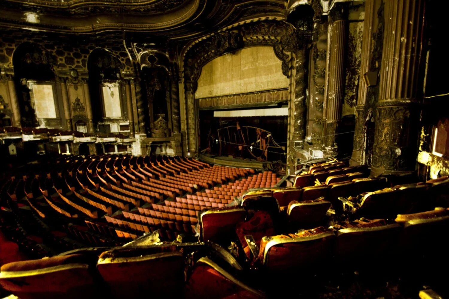 Theatre a lot. Викторианский театр. Сцена викторианского театр. Театры в викторианском стиле Opera.