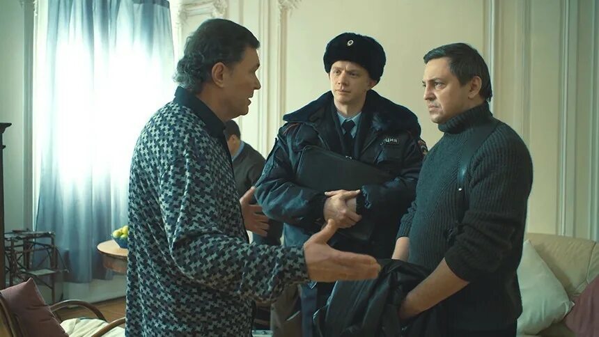 Филин еао. Филин что за птица. Филин пугач. Ушастая сова ёль. Сову гладят.