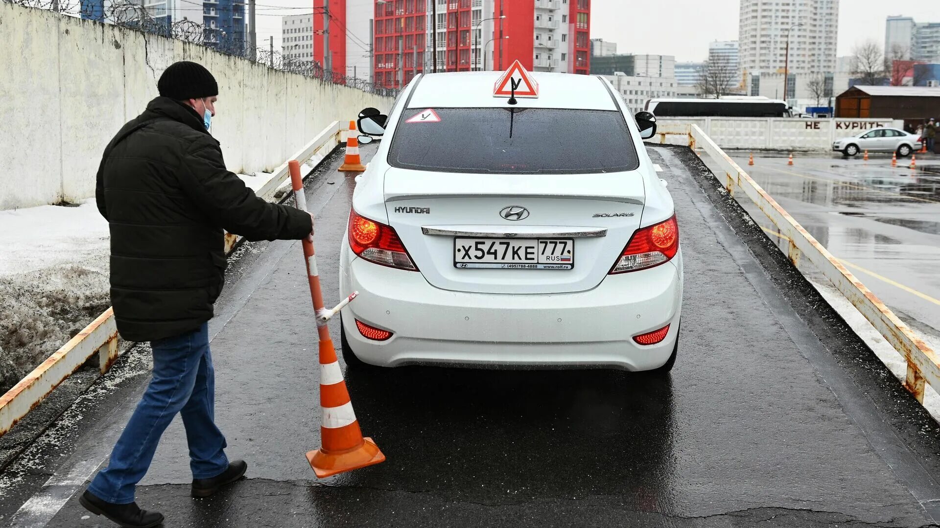 Получение водительских прав с 1 апреля 2024. Экзамен в ГАИ. Учеба в автошколе. Проект автошколы.