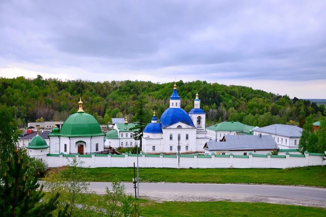 Село преображенское тобольск храм вознесения. Тобольском районе. Абалакский знаменский монастырь. Ивано веденский монастырь тобольский оайон. Бекерево тобольского района.